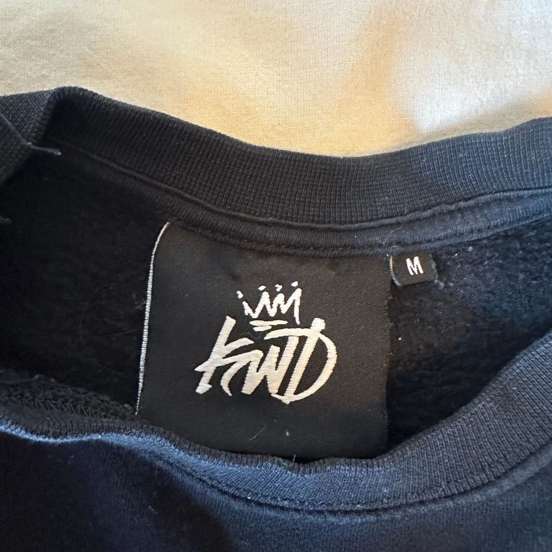 Svart sweatshirt  - 92