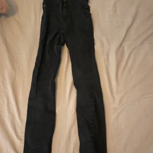 Skinny jeans - I hyfsat bra skick modell Molly 