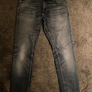 Tiger of Sweden jeans - Säljer nu mina tiger of sweden jeans som blivit för små | Storlek 29/32, slimfit | Skriv om du undrar nåt