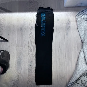 Hollister mjukis  - Mina favorit mjukis byxor från hollister som tyvärr är för små för mig.