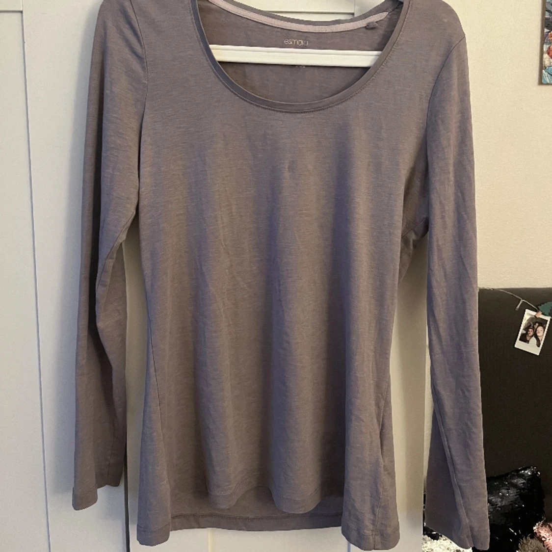 Långärmad tröja med tunt tyg 