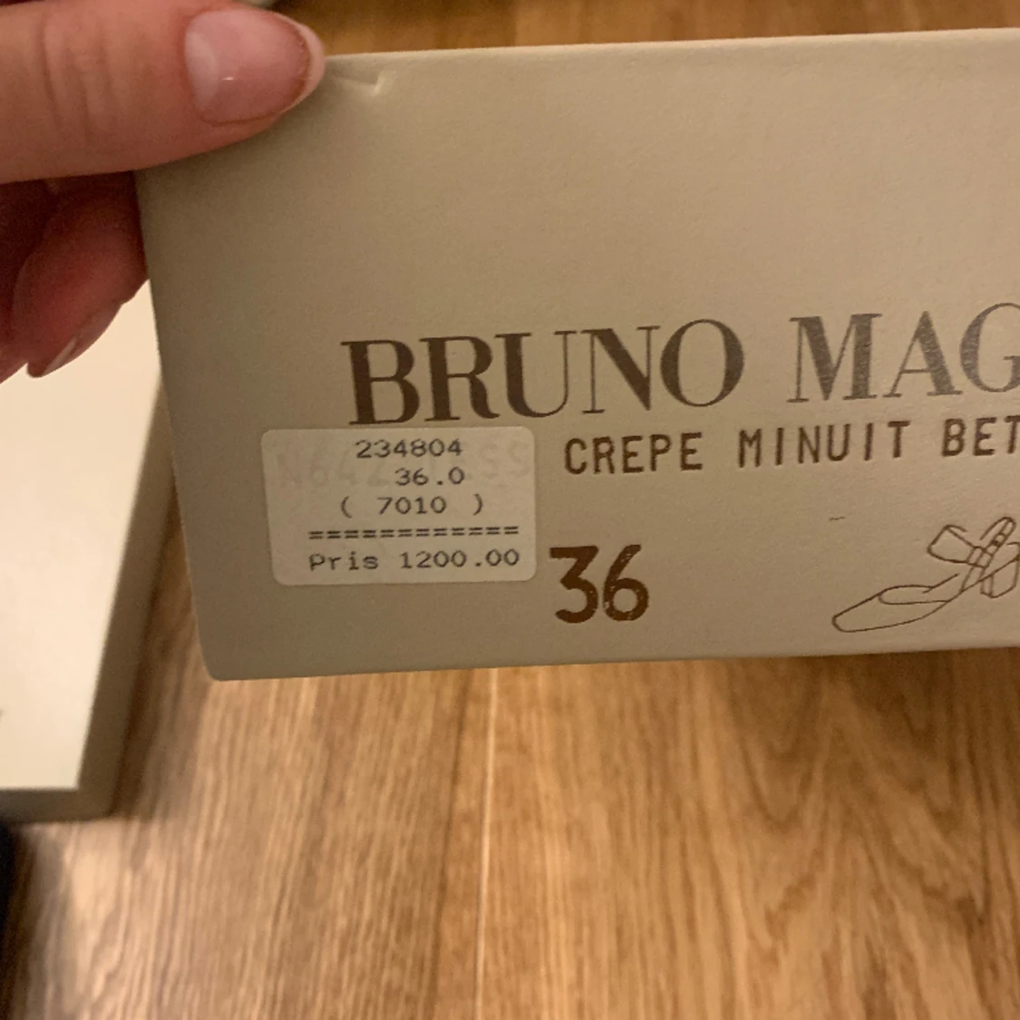 Bruno Magli klackskor  - 91