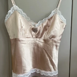 Linne S från Saint Tropez - Ny med prislappen kvar dock liten skada se bild 2