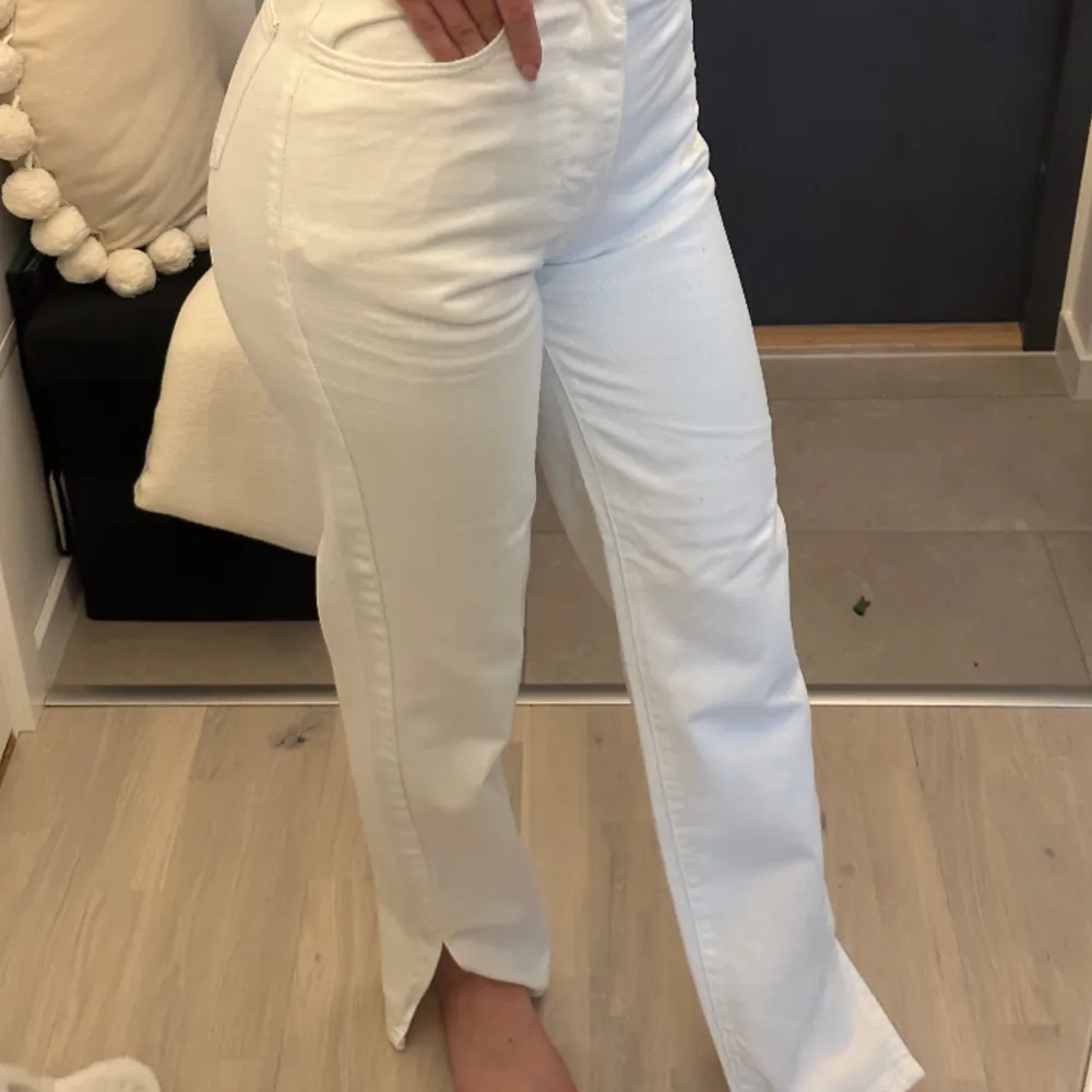 Jeans från asos. Storlek 6 motsvarar 34 (xs). Jeans & Byxor.