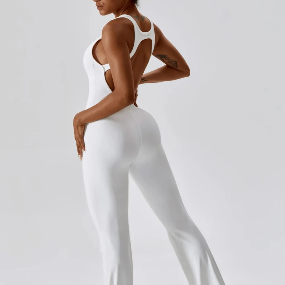 Nyköpt Vit Flare Jumpsuit - 90