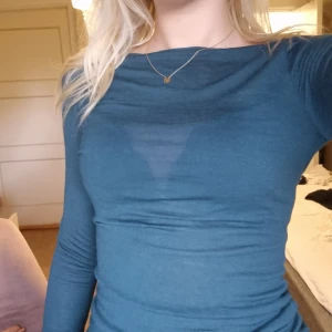 Intimissimi tröja  - Säljer min intimissimi tröja då den inte kommer till användnig, använt några få gånger så den är i fint skick. Den är mörkgrön 💕 