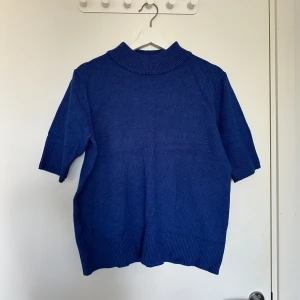 Stickad tröja  - Stickad tröja från Vils, fint skick då jag bara använt den nån gång 