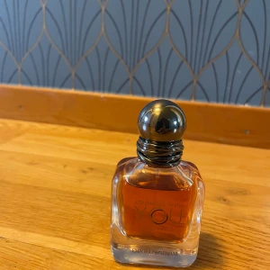 Stronger with you intensly  - Säljer min stronger with you intensly 30 ml flaska ungefär 25 ml kvar tror jag (herr parfym)