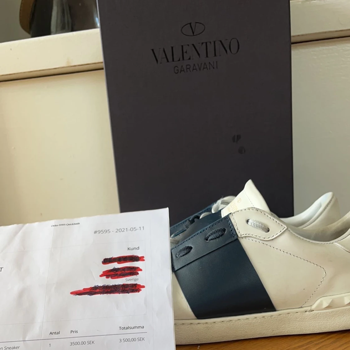 Valentino open
