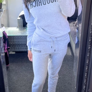 Hoodrich mjukisbyxor  - Använda, ok skick