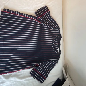 Tommy Hilfiger blus - Helt ny aldrig använd