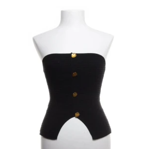 Topp - Söt topp ifrån Zara som är slutsåld och i väldigt bra skick (pris går att diskutera)