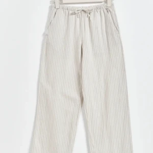 Fina linnebyxor💗 - Ny skick köptes igår men är tyvärr för små💗