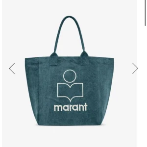 Isabel Marant tote - Pris kan diskuteras. Nypris 2200. Skit snygg grön färg och perfekt till skolan eller en snyggare strandväska. Andvänd Max 20 gånger och i mycket bra skick, säljer pga hittat en annan skolväska.