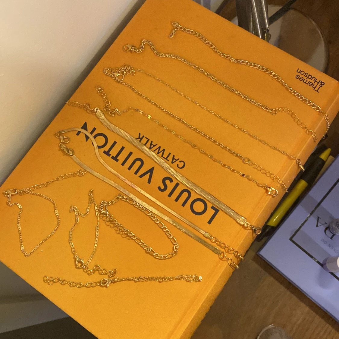 12 oanvända guldfärgade armband - 2