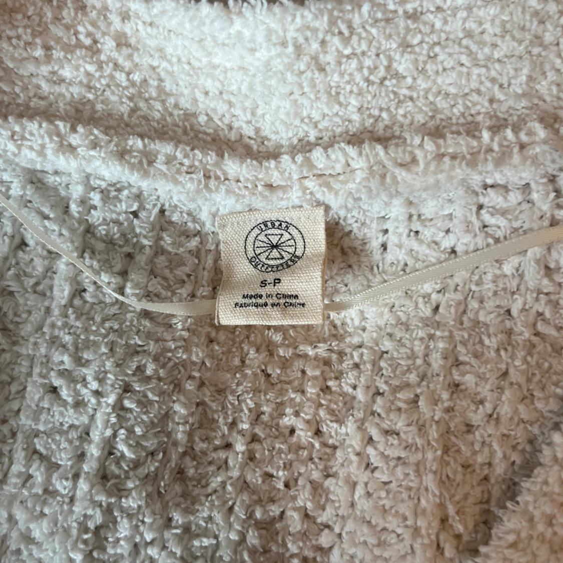 Croppad stickad kofta - 92