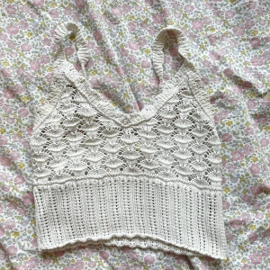 Stickad topp  - Stickad topp