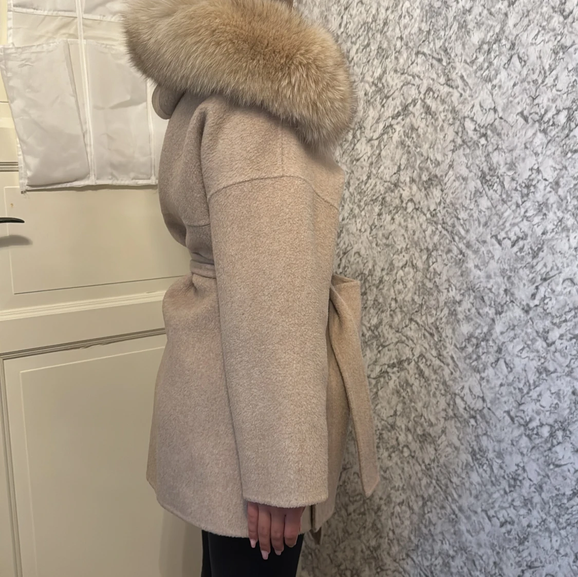 Beige päls kappa - 90