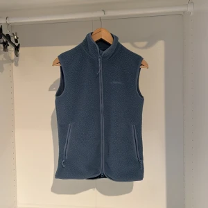 Fleece väst - Najs fleece väst från peak performance