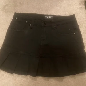 Lågmidjad kjol - Snygg lågmidjad kjol🩵🩵