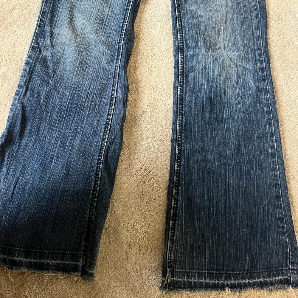 Super snygga low waist jeans !!. Jeans & Byxor.
