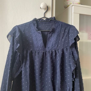 Jätte fin blus💗 - Jättefin blus i nyskick, endast testad💓Köpt I Spanien på nån marknad💗