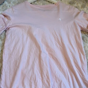 Pola Ralph lauren - Jätte fin pola Ralph lauren tröja Inga täcken på användning Köpte den för 700 tror jag