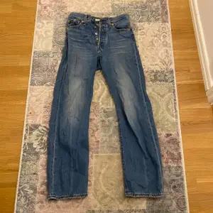 Levis jeans, högmidjade, stl 32-34 