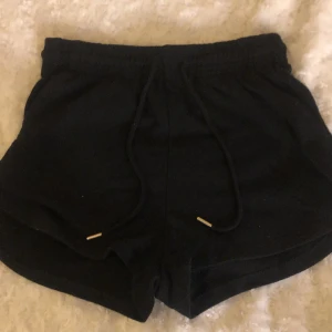 Mjukis shorts  - Säljer dom här sköna mjukis shortsen pga dom inte kommer till användning längre💕 Är i storlek S