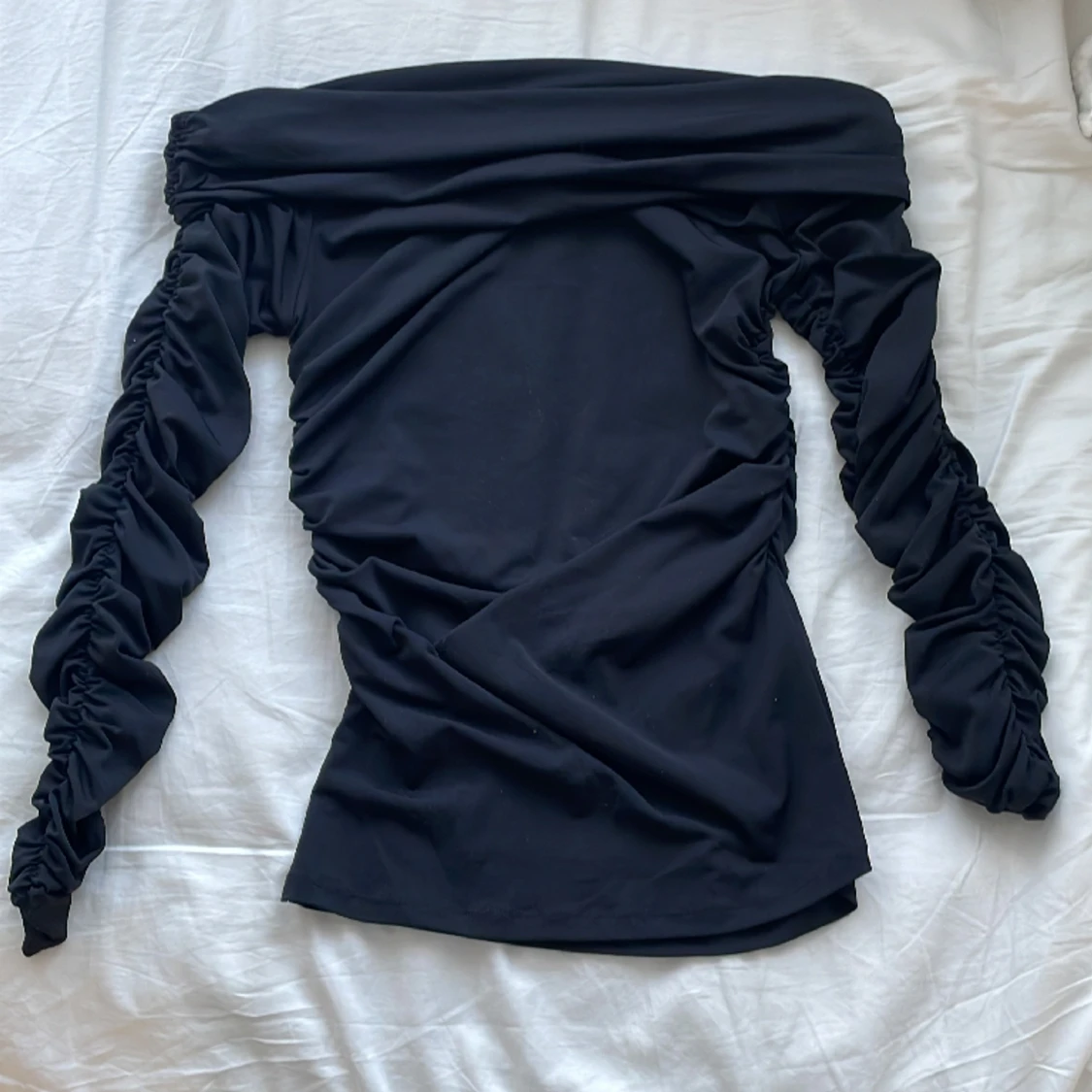 Svart Off shoulder topp - 91