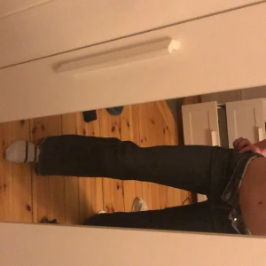 Diesel jeans - Diesel jeans som jag säljer för de e lite små för mig, jätte snygga och vintage!🔛🔝 dom är typ jeans blå med lite slitna trådar vid fötterna