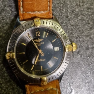 Breitling callisto B57045 - Breitling vintage klocka. Fin klocka utan repor på urtavlan. Finns mindre repor på baksida. 