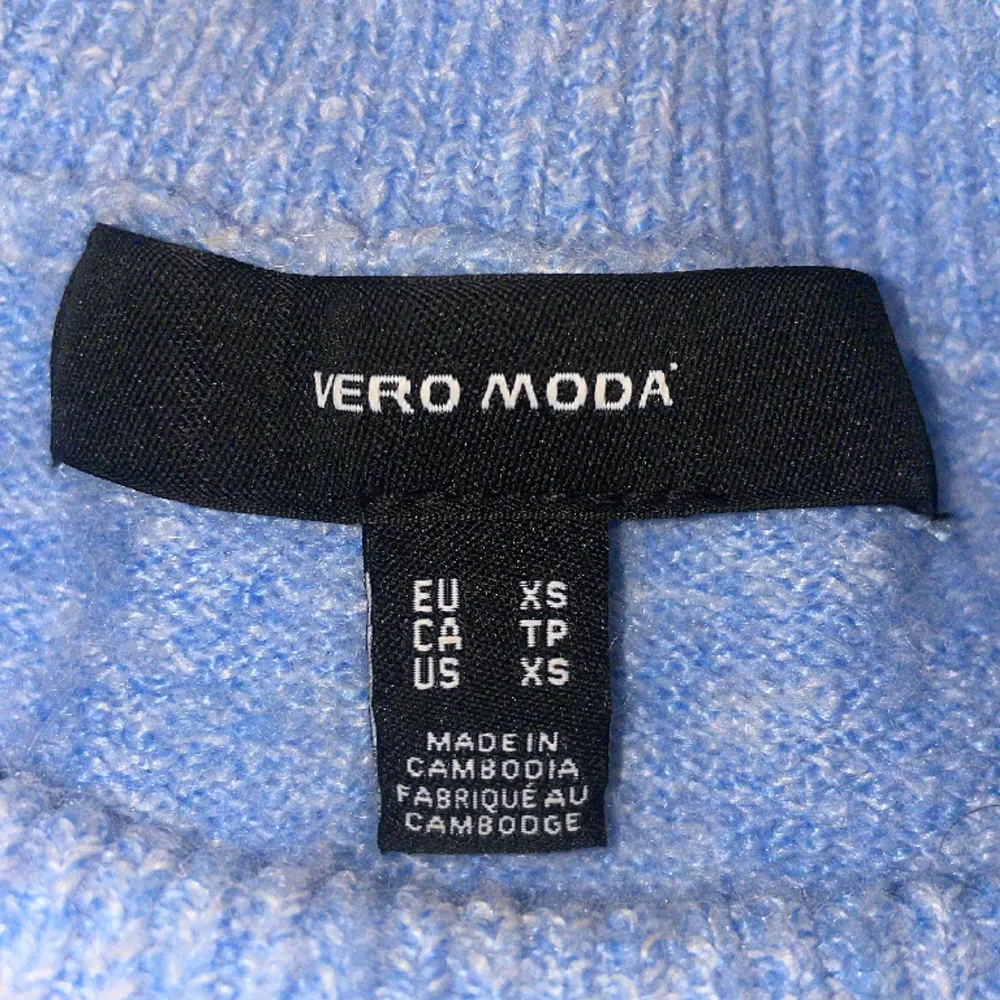 Tröja från Vero moda, använd 1 gång,väldigt fint skick (nypris 219kr). Stickat.