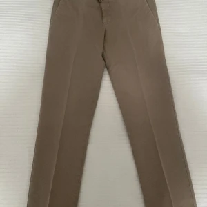 Germano X Lund och Lund Chinos - Skick: 9/10 Storlek: 50 (W: 84cm / L: 75cm) Pris: 500kr Färg: Beige
