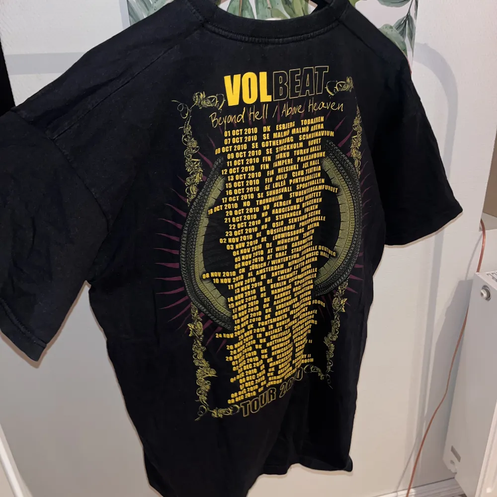 Vintage volbeat bandtröja från 2010. Bra skick. . T-shirts.