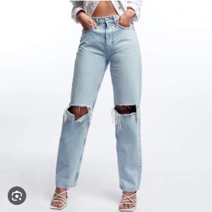 Säljer ett par Gina jeans som jag användt ett fåtal gånger .