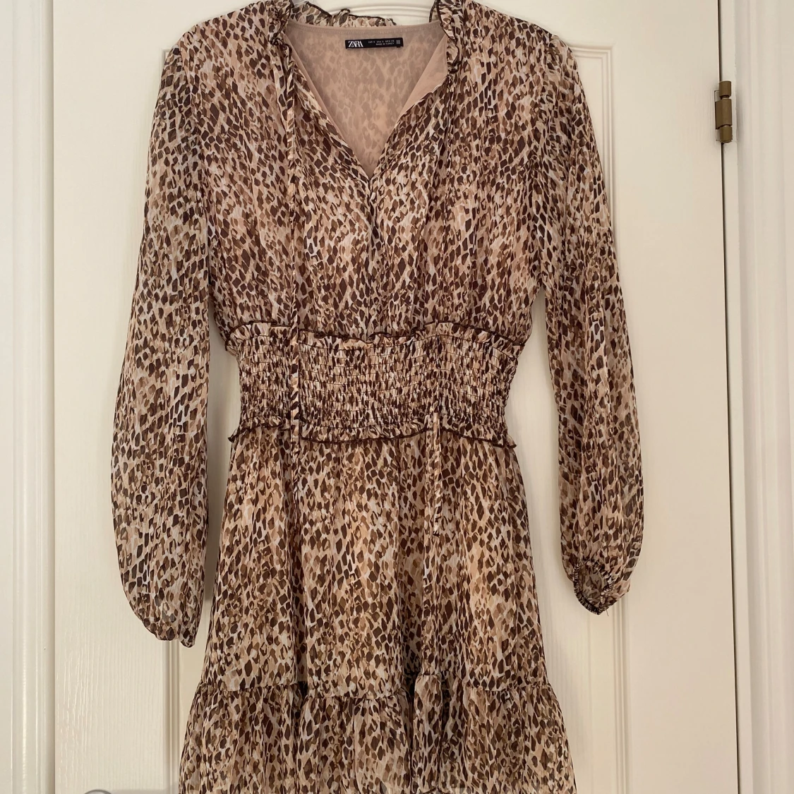 Djurmönstrad klänning 