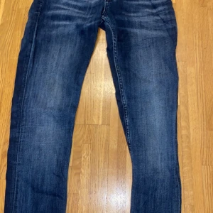 Diesel jeans  - Storlkek 32 bra skick passar till allt