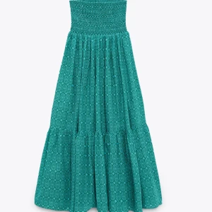 Långkjol zara - Säljer denna superfina långkjol ifrån zara, köpte den förra året men den e nästan inte använd. Den är i storlek xs och är i nyskick. ❤️