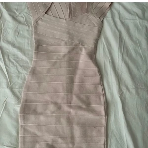 herve leger klänning - Helt Ny typ