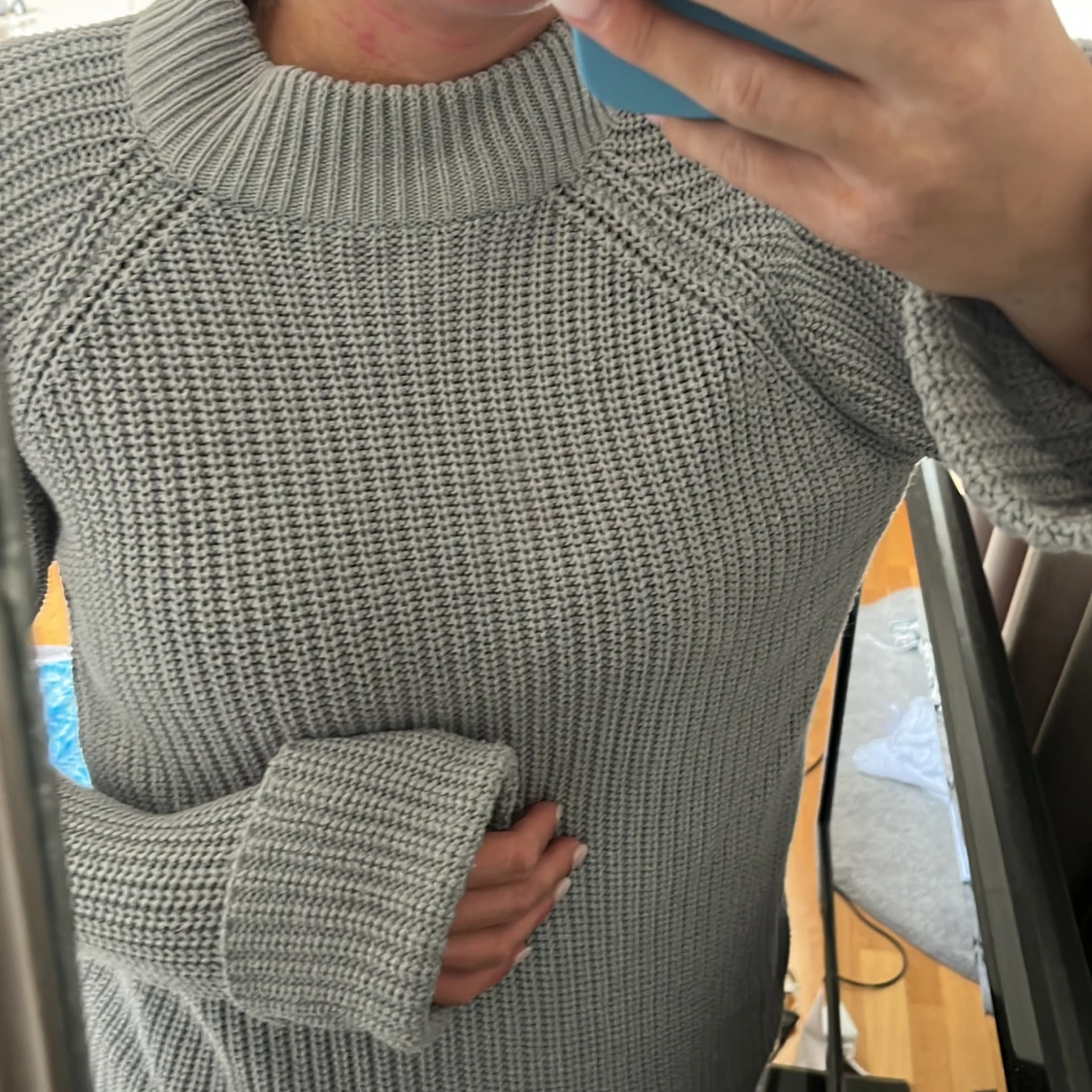 Stickad grå tröja 