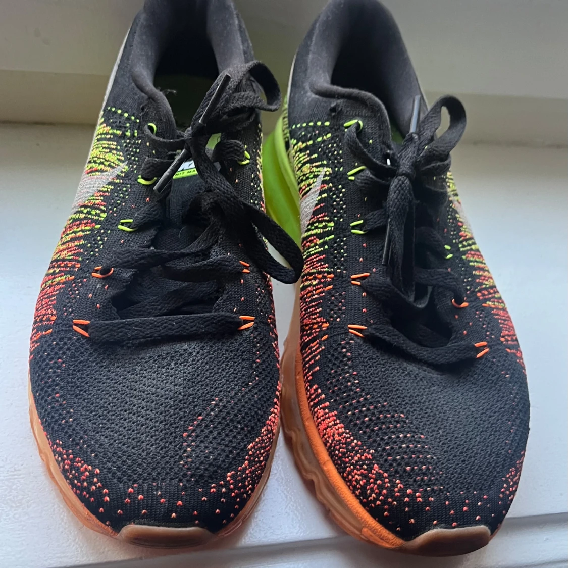 NIKE FLYKNIT MAX - 93