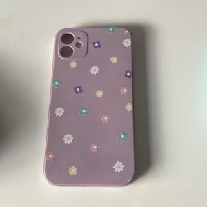 Mobilskal IPhone 11 - Har andvänts några gånger 💕 