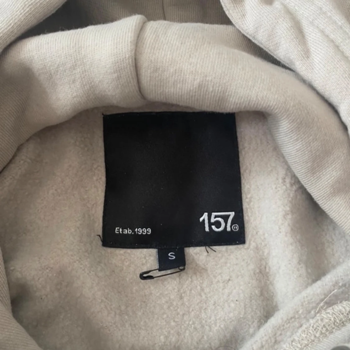 Grå hoodie från 157 - 90