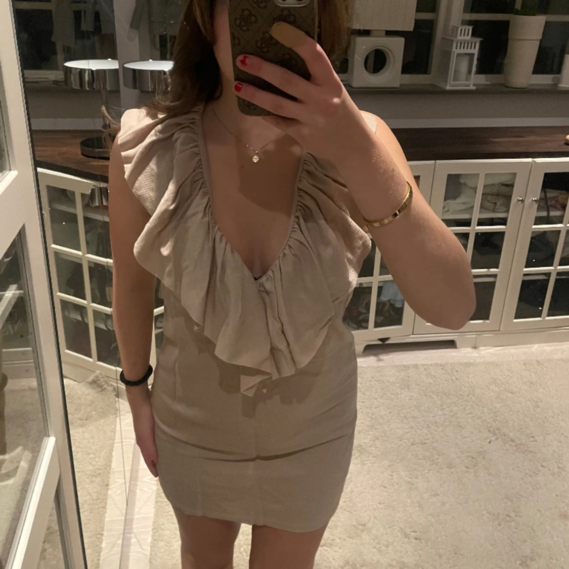 Miniklänning med volang