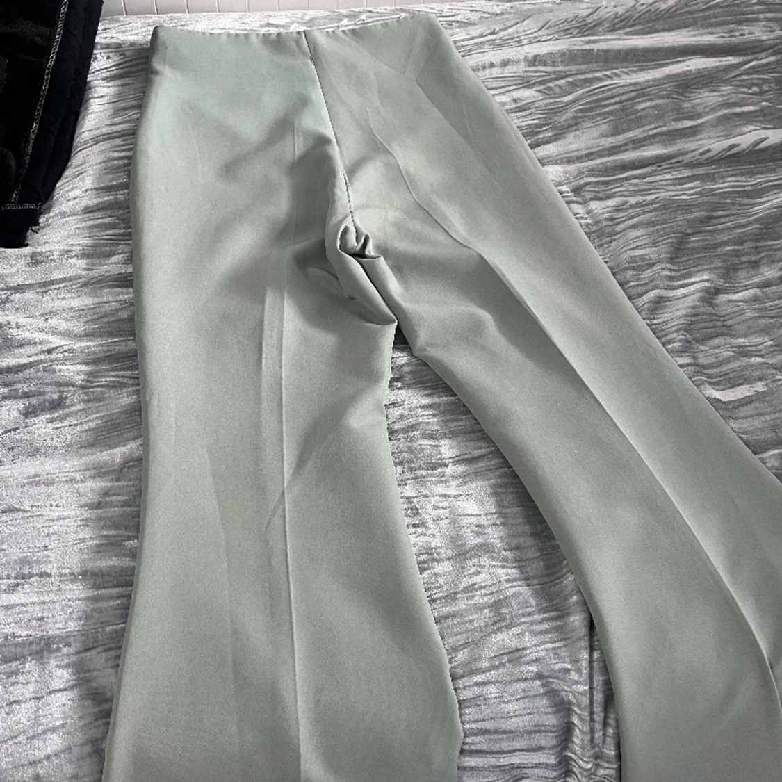 Mint gröna kostymbyxor  - 91