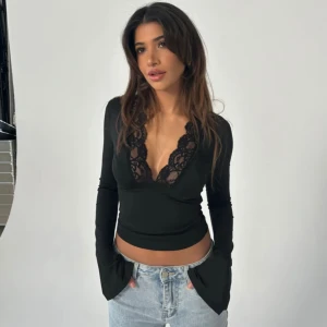 Venderbys topp - Helt ny superfin oanvänd topp som är helt slut på Venderbys hemsida! Storlek M/L och prislapp kvar. Säljes då den tyvärr var lite för stor för mig.