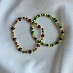 Handgjorda armband  - 🤍