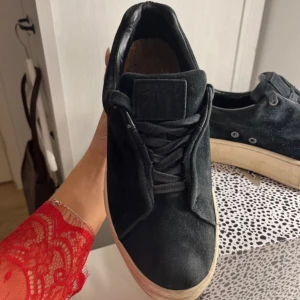 eytys - eytys i storlek 39, använda men i bra skick.