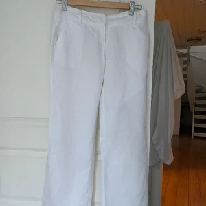 Linnebyxor - Ett par linnebyxor som tyvärr var för små, knappt använda ❤️